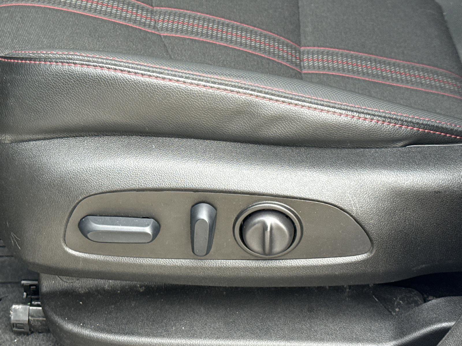 Used 2024 Chevrolet Equinox RS w/ LPO, Floor Liner Package image 18