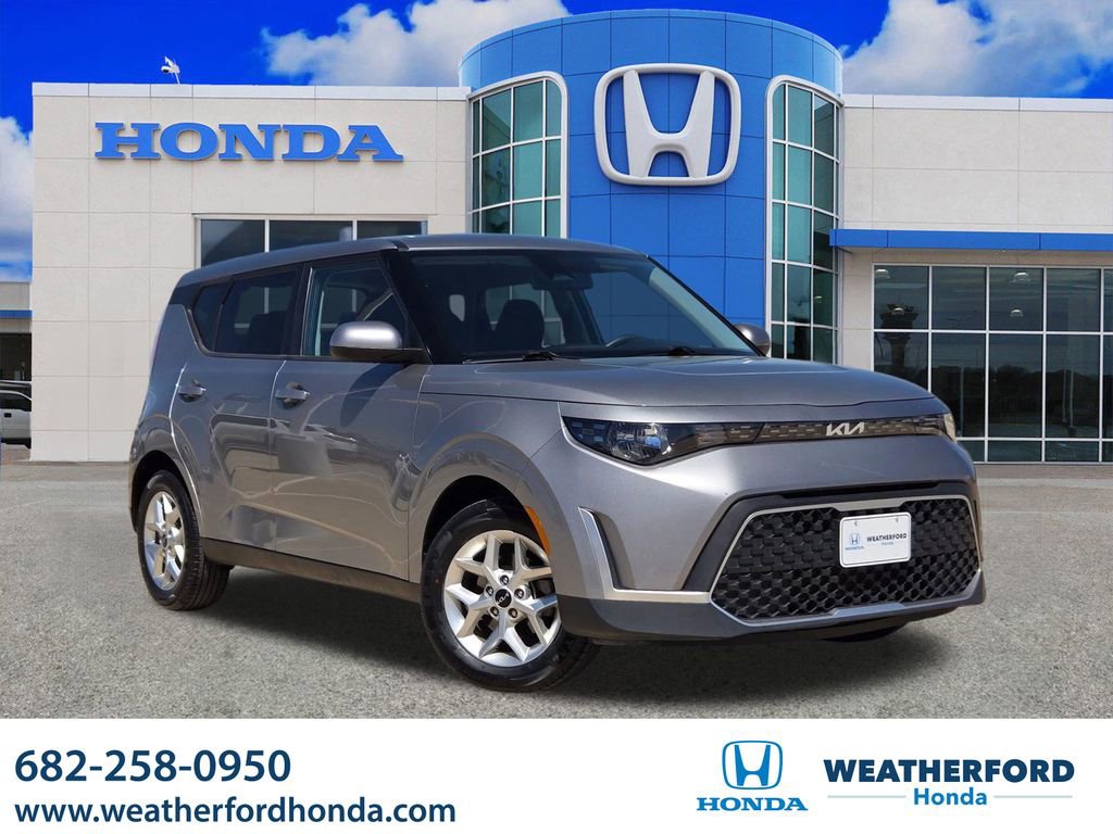 Used 2023 Kia Soul LX w/ Option Group 015