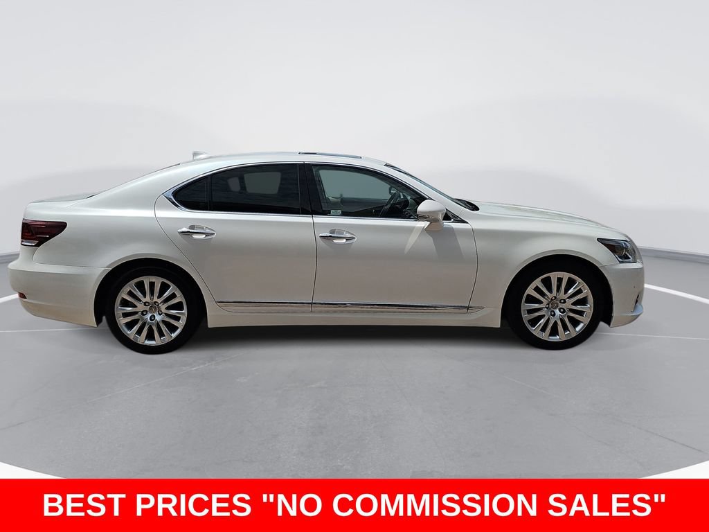 Used 2016 Lexus LS 460 w/ Comfort Package RWD image 2