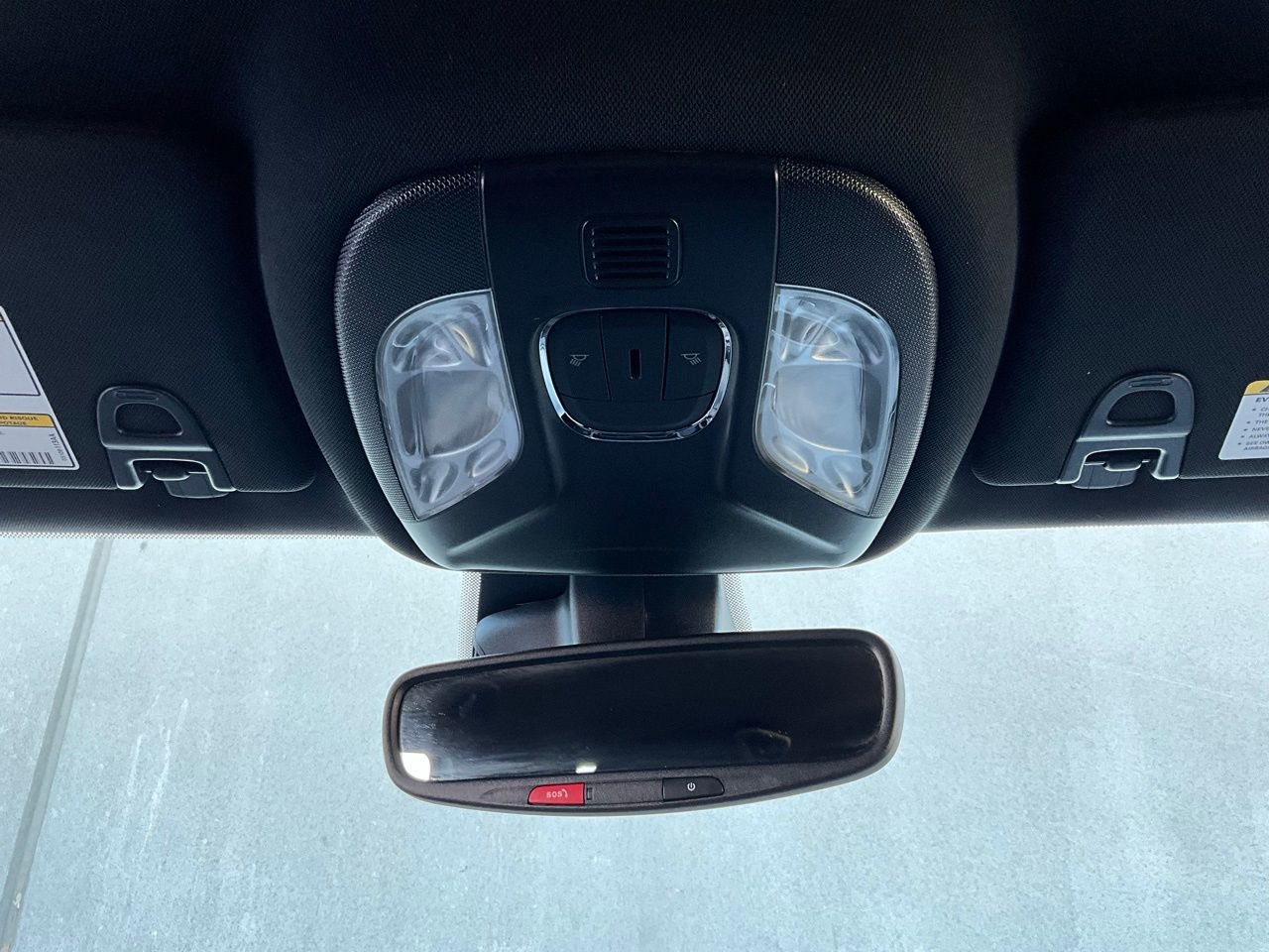 Used 2025 Jeep Compass Limited image 16