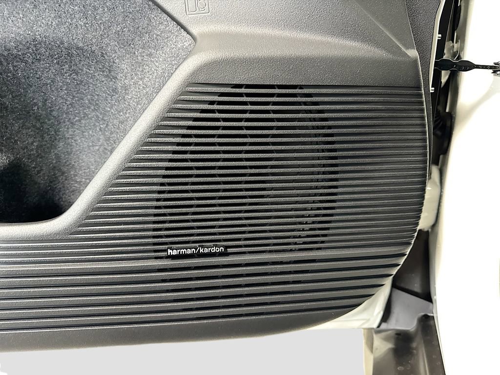 New 2026 Subaru Outback Limited XT image 17