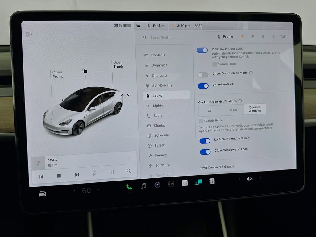 Used 2018 Tesla Model 3 Long Range RWD image 16