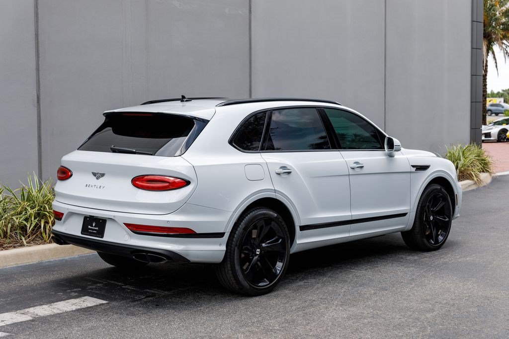 Used 2023 Bentley Bentayga AWD/4WD image 5