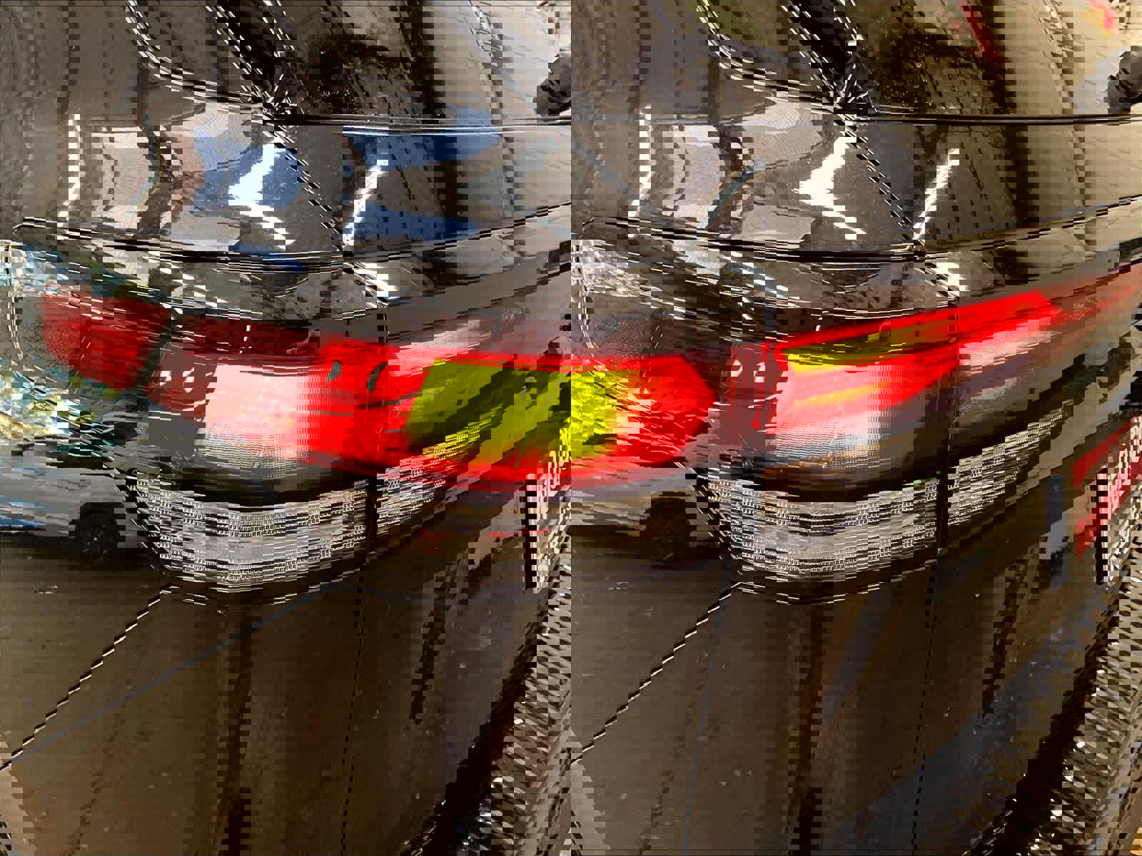 New 2026 Volkswagen Tiguan SE R-Line image 25