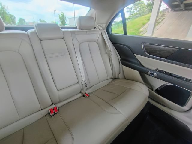 Used 2017 Lincoln Continental Select w/ Climate Package AWD/4WD image 60