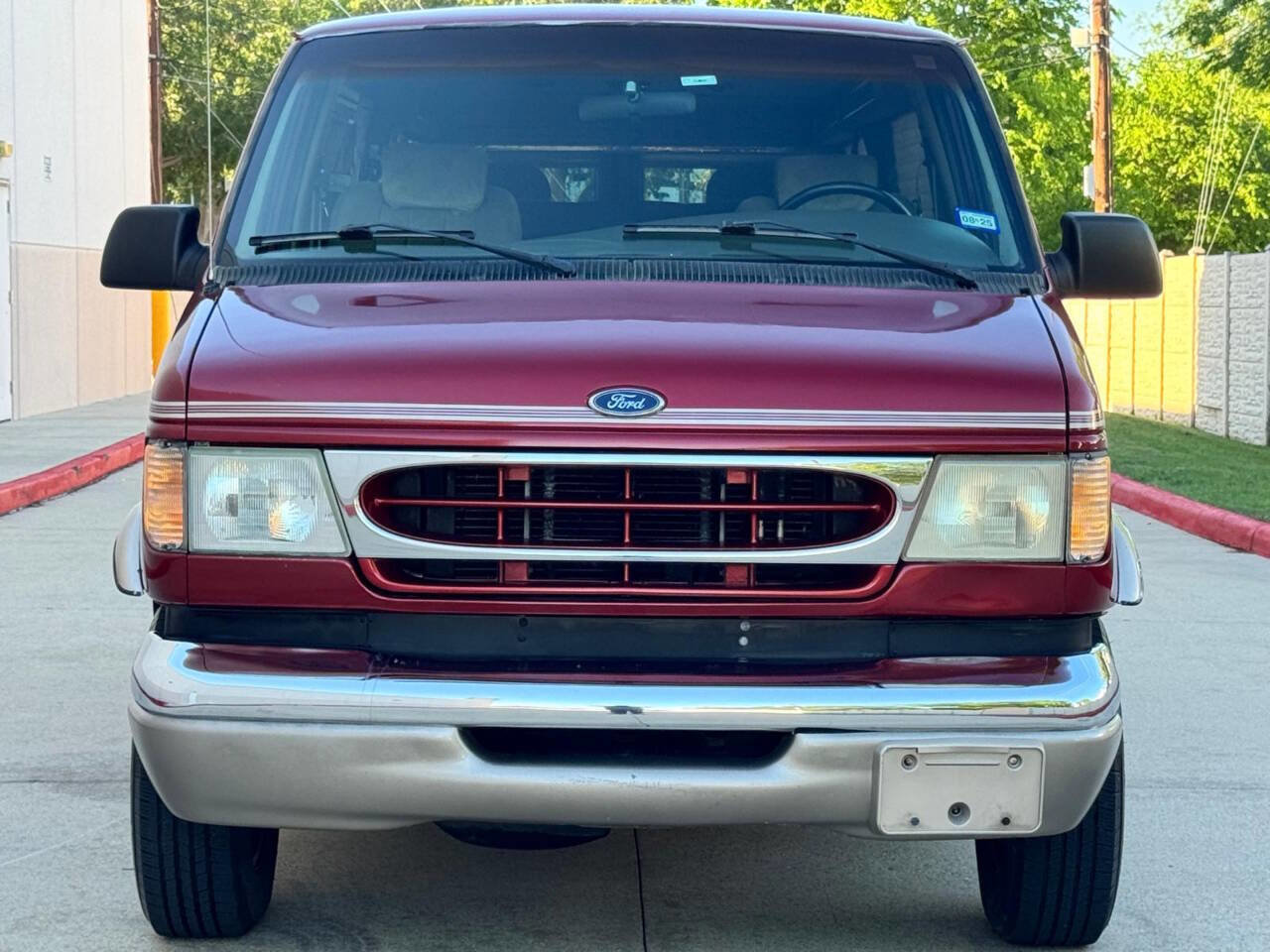 Used 1999 Ford E-250 and Econoline 250 RWD image 8