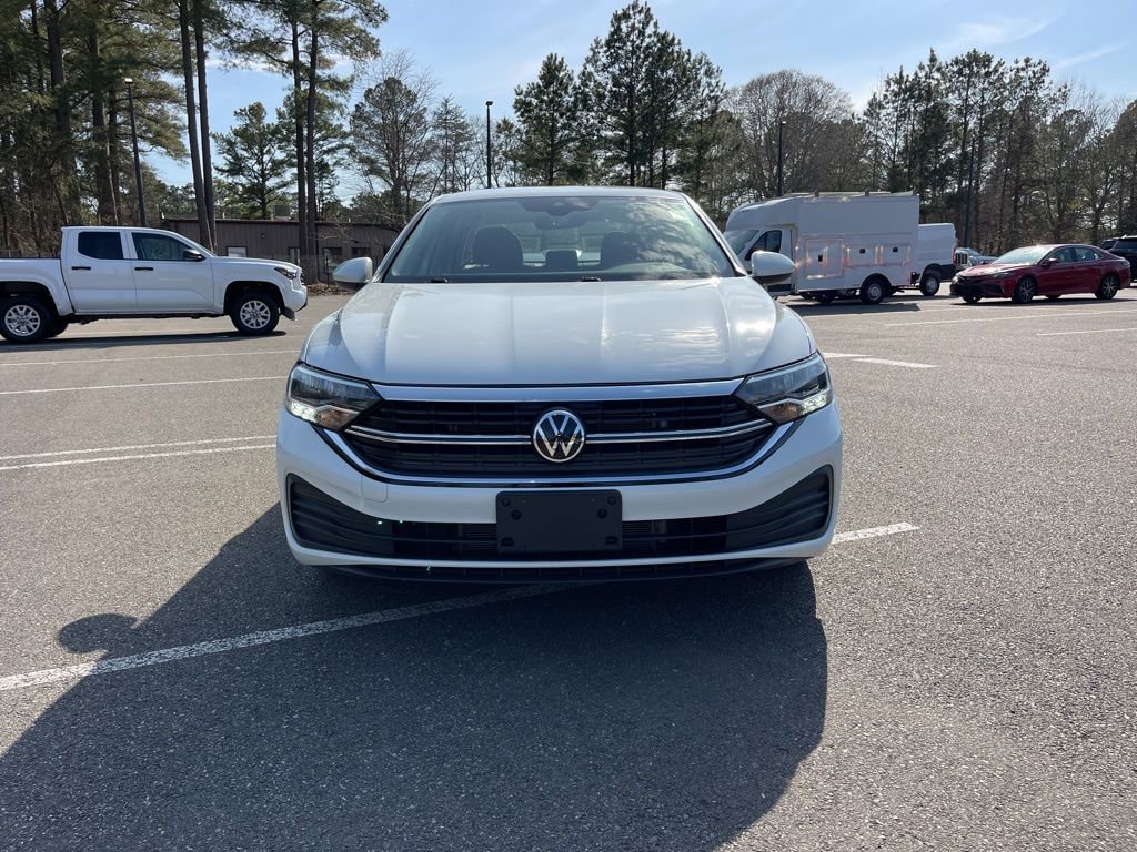 Used 2024 Volkswagen Jetta S image 3