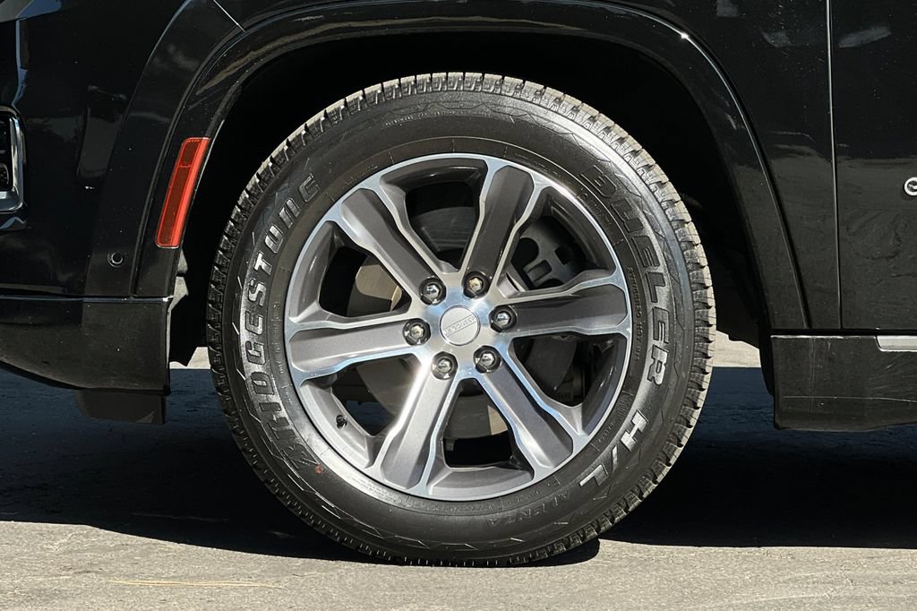 Used 2022 Jeep Grand Wagoneer Series I w/ Flexible Seating Group AWD/4WD image 26