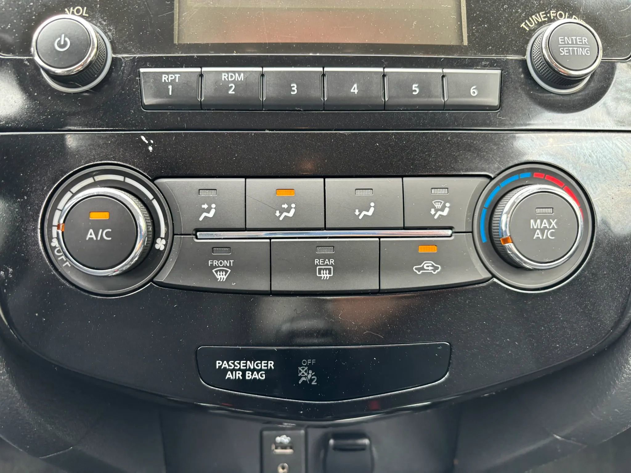 Used 2015 Nissan Rogue S image 23