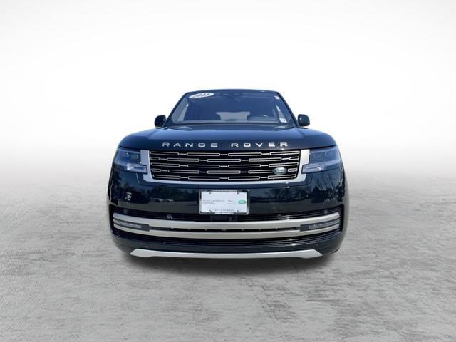 Used 2023 Land Rover Range Rover SE image 2