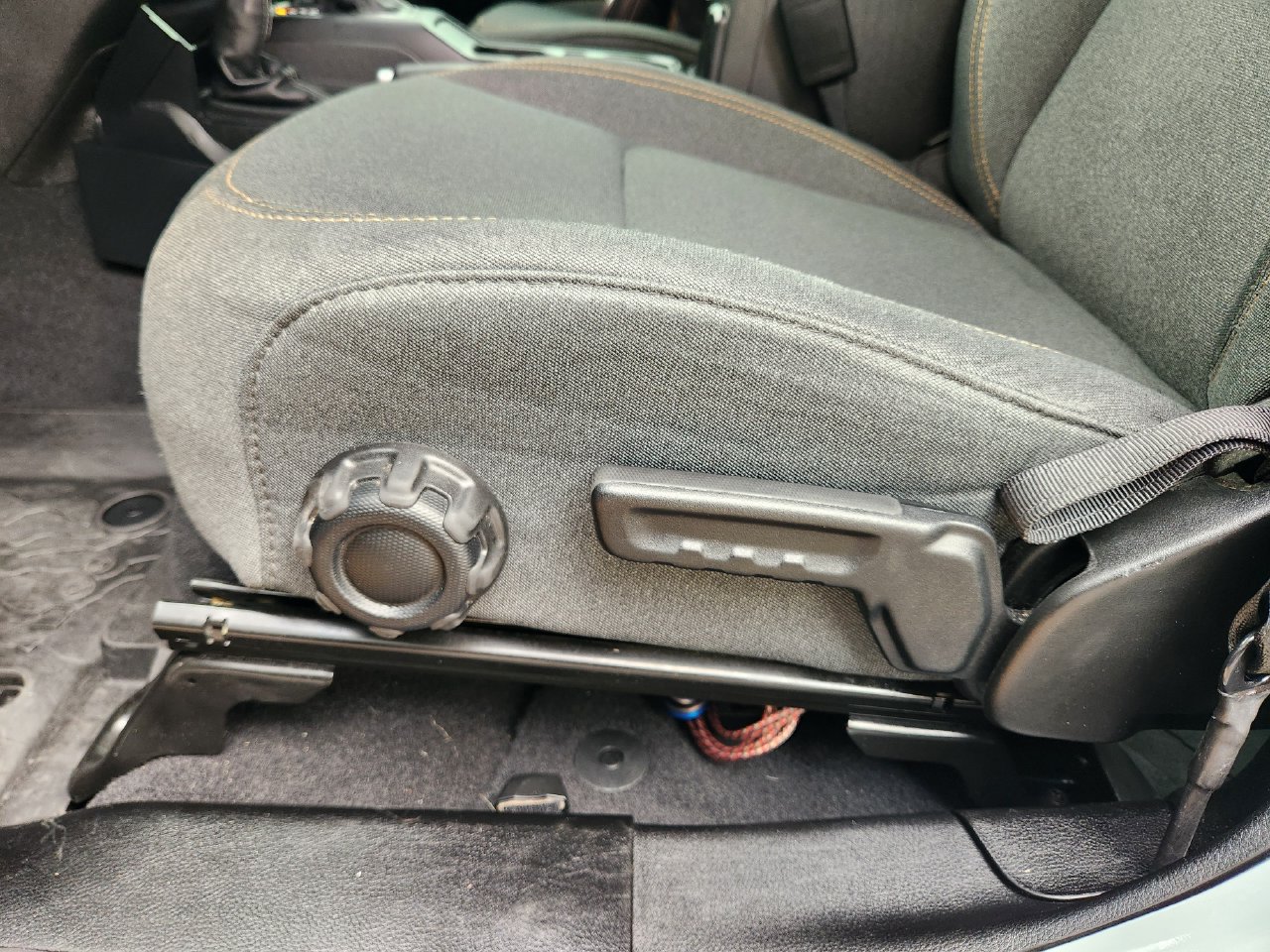 Used 2024 Jeep Wrangler Unlimited Sport AWD/4WD image 23
