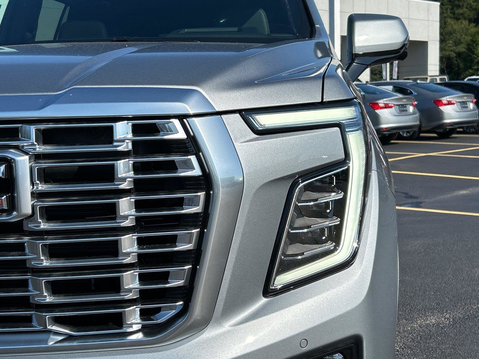 New 2026 GMC Yukon Denali w/ Denali Reserve Package AWD/4WD image 12