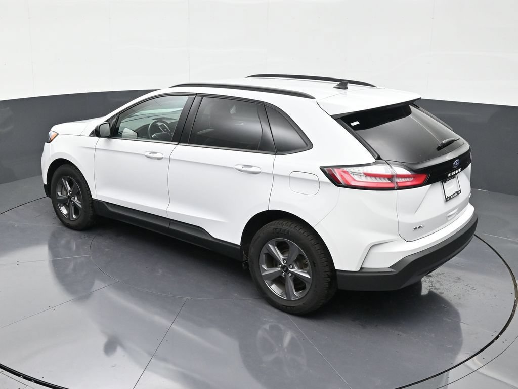 Used 2024 Ford Edge SEL w/ Sport Appearance Package AWD/4WD image 13