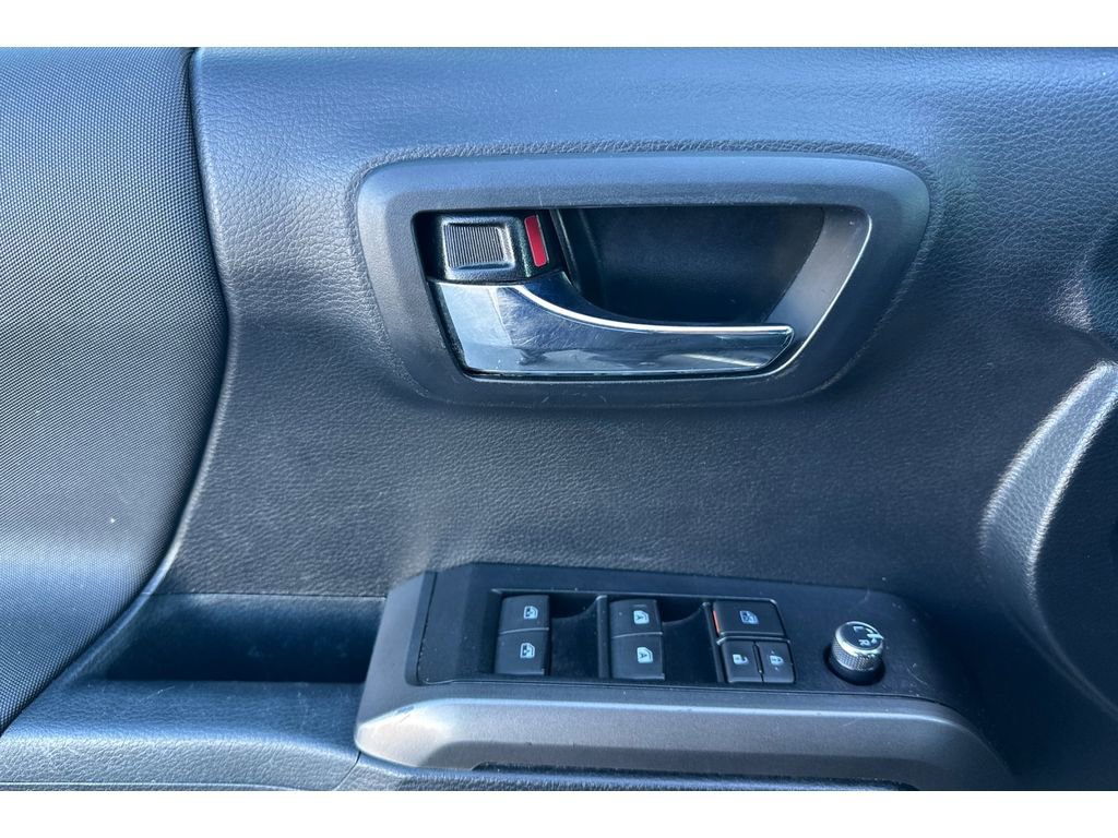 Used 2018 Toyota Tacoma TRD Sport w/ TRD Premium Sport Package image 11