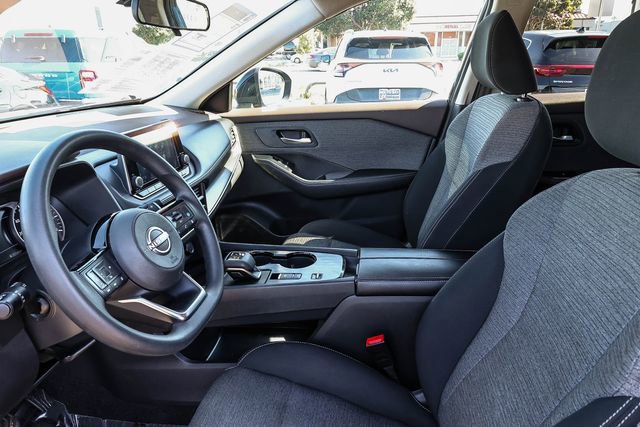 Used 2023 Nissan Rogue SV image 20