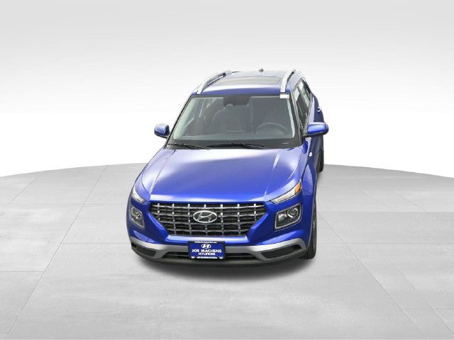 Used 2025 Hyundai Venue SEL FWD image 24