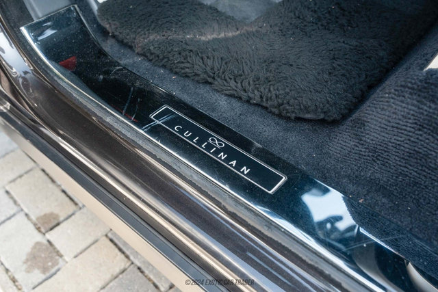 Used 2020 Rolls-Royce Cullinan Black Badge image 35
