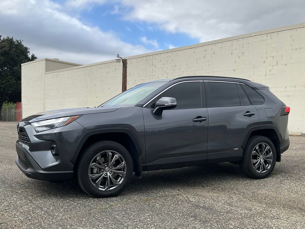 Used 2024 Toyota RAV4 XLE Premium image 76
