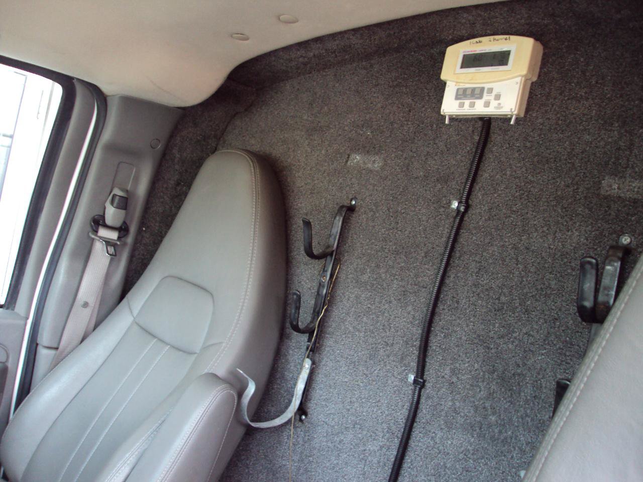 Used 2013 GMC Savana 1500 AWD image 17