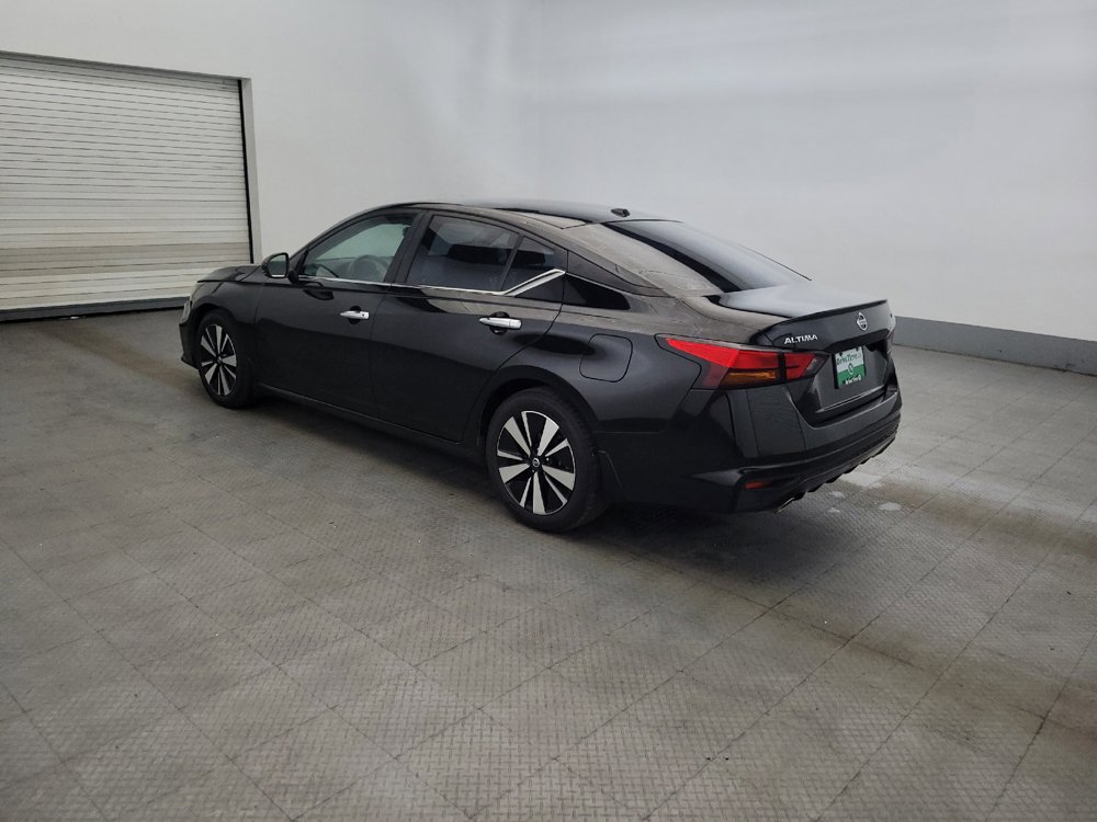Used 2021 Nissan Altima 2.5 SV w/ SV Premium Package FWD image 3