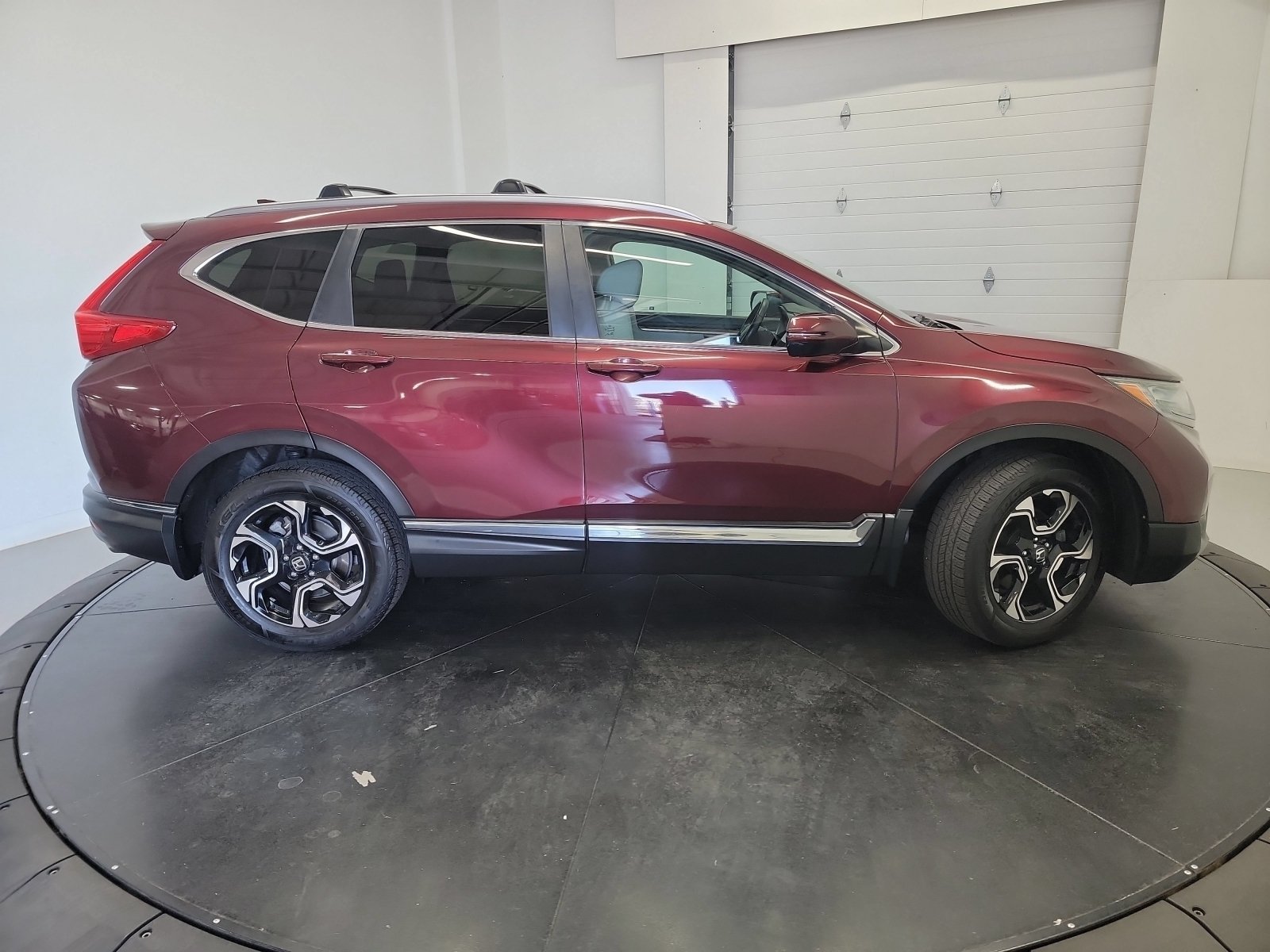 Used 2017 Honda CR-V Touring image 11
