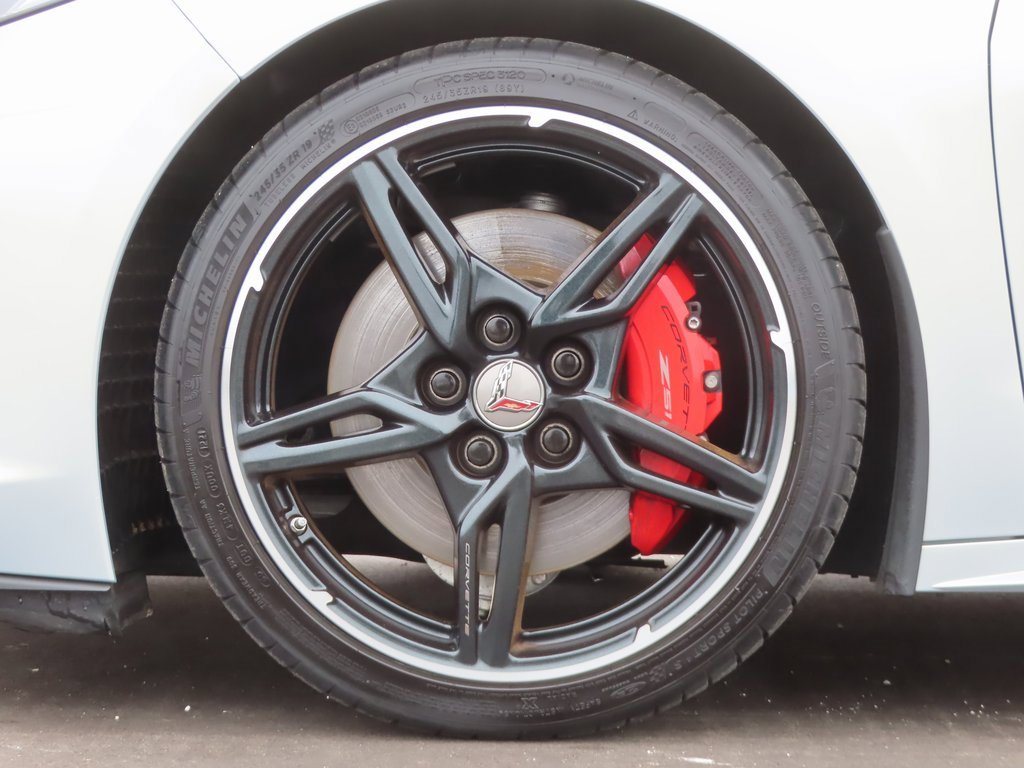 Used 2021 Chevrolet Corvette Stingray Preferred Cpe w/ Z51 Performance Package image 17