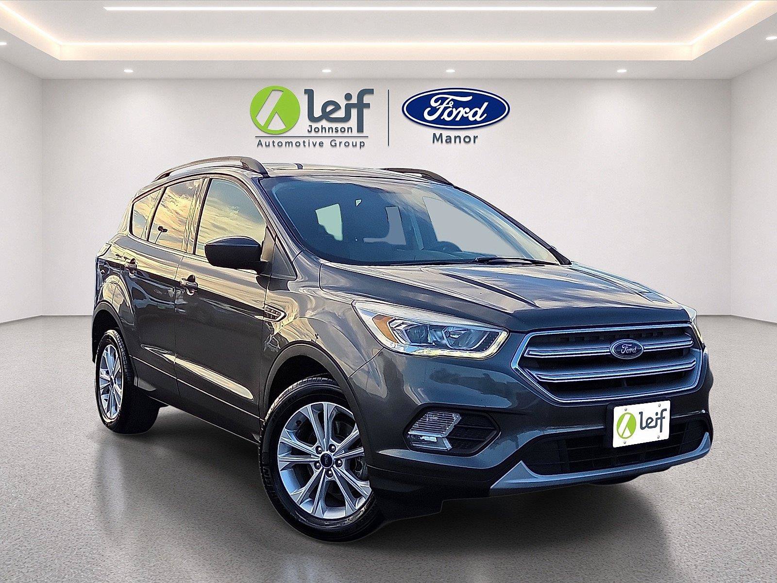 Used 2017 Ford Escape SE w/ Equipment Group 201A FWD image 1