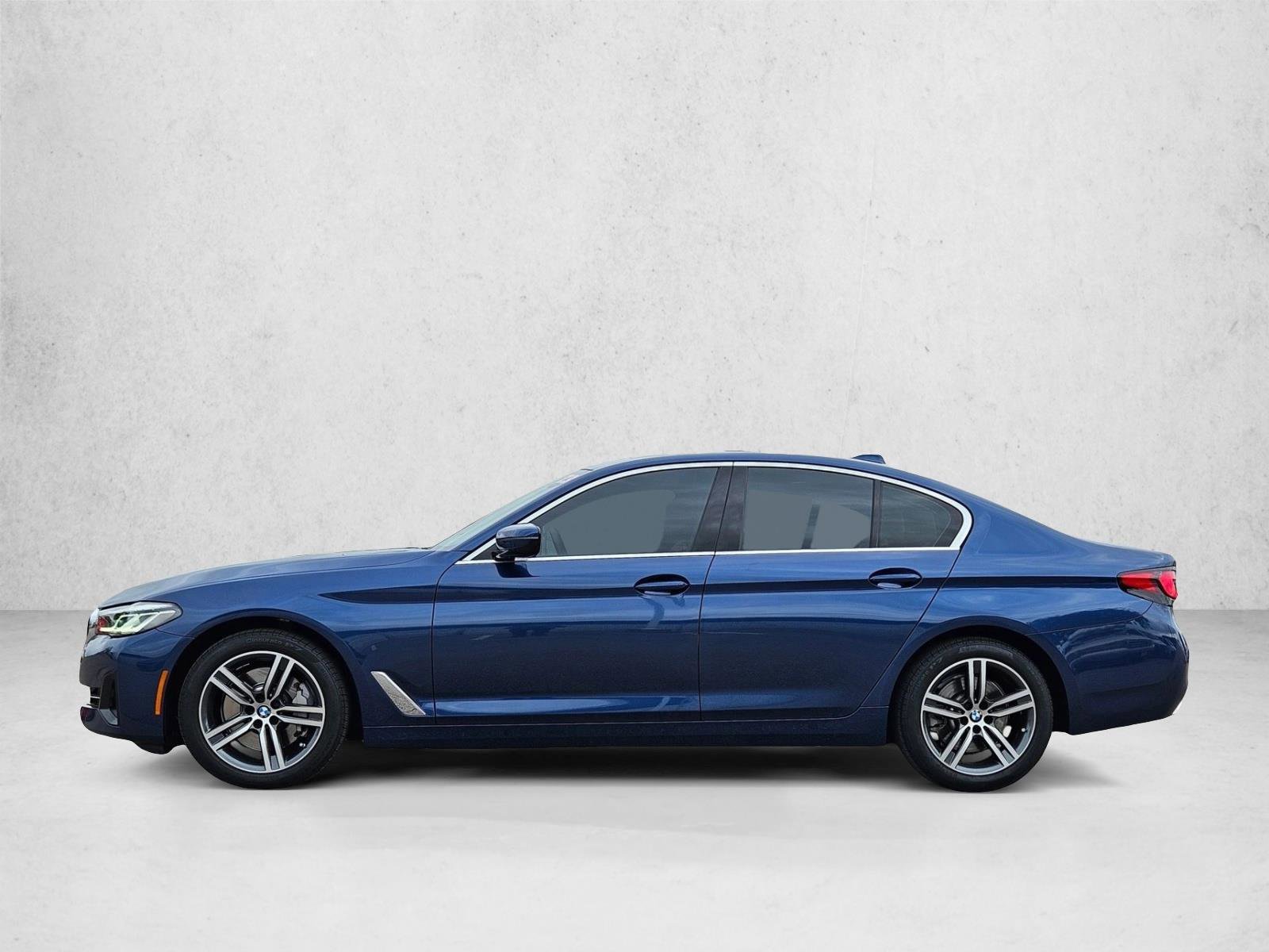 Used 2023 BMW 530i w/ Premium Package RWD image 9