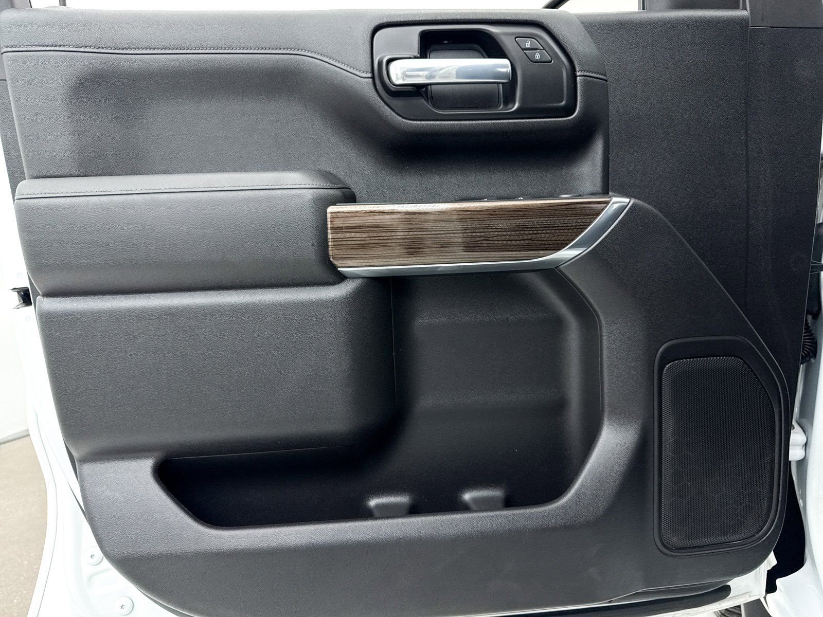 Used 2020 Chevrolet Silverado 1500 LT w/ All-Star Edition image 33