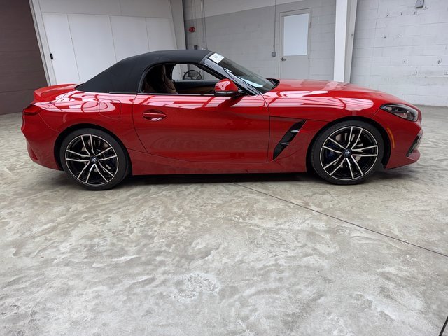 Certified 2023 BMW Z4 sDrive30i w/ Dynamic Handling Package image 6