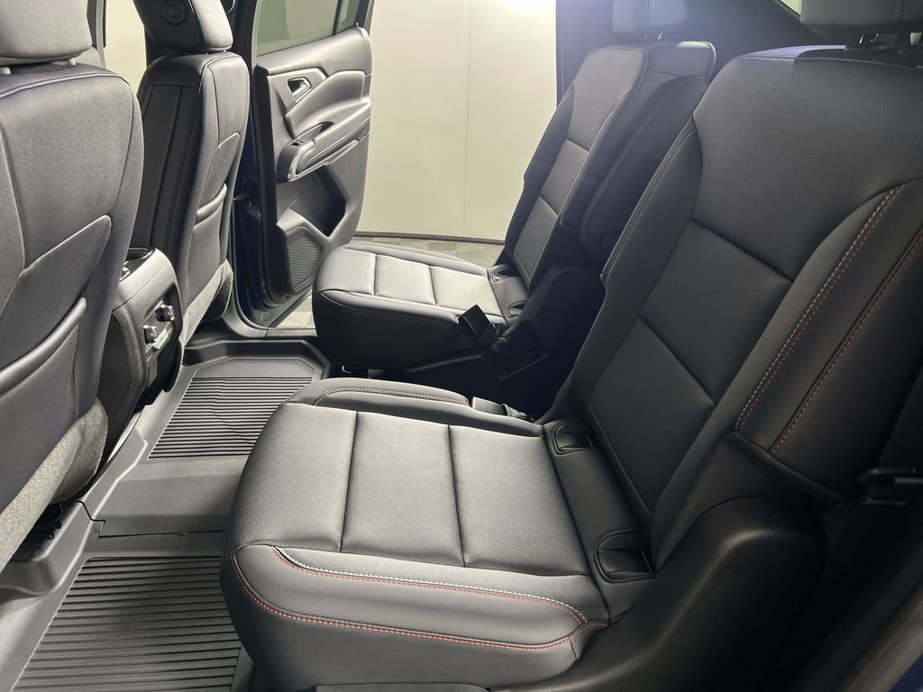Certified 2025 Chevrolet Traverse Z71 w/ Driver Confidence Package image 24