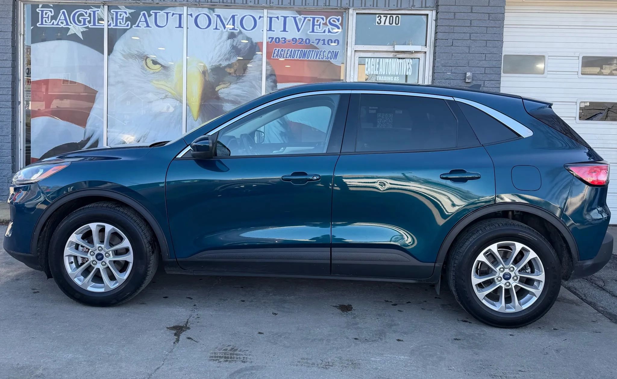 Used 2020 Ford Escape SE image 6