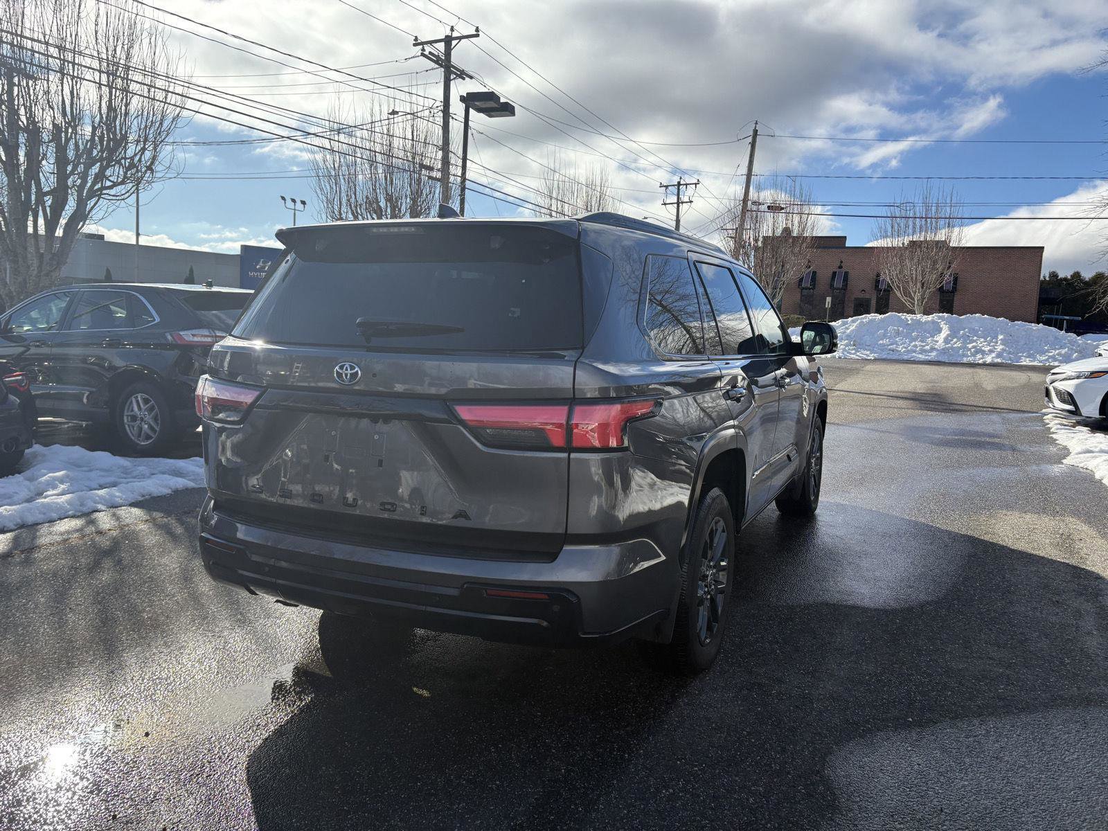 Used 2023 Toyota Sequoia Platinum image 7