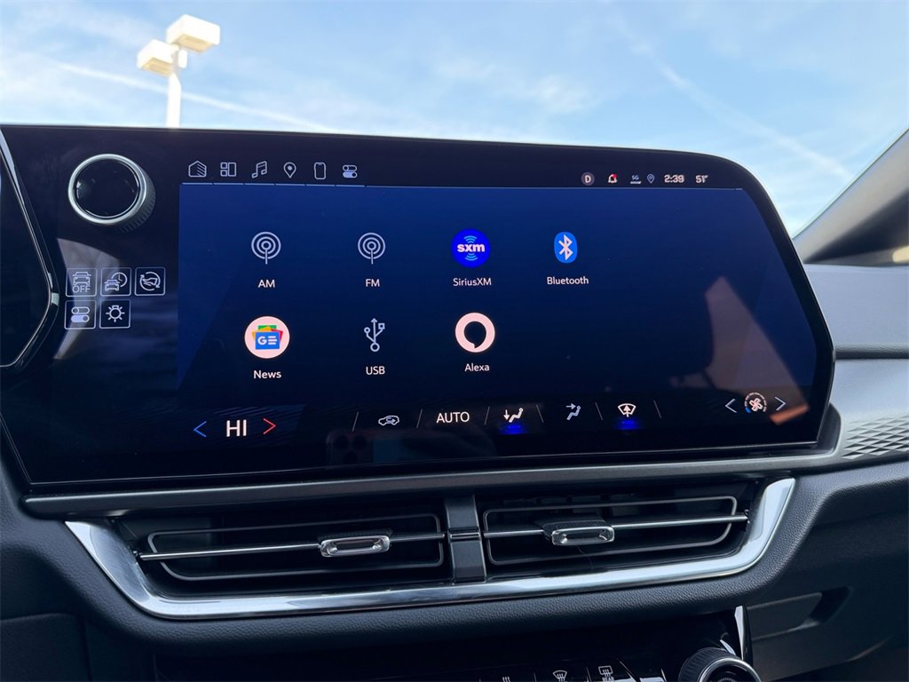 Used 2025 Chevrolet Equinox EV LT image 17