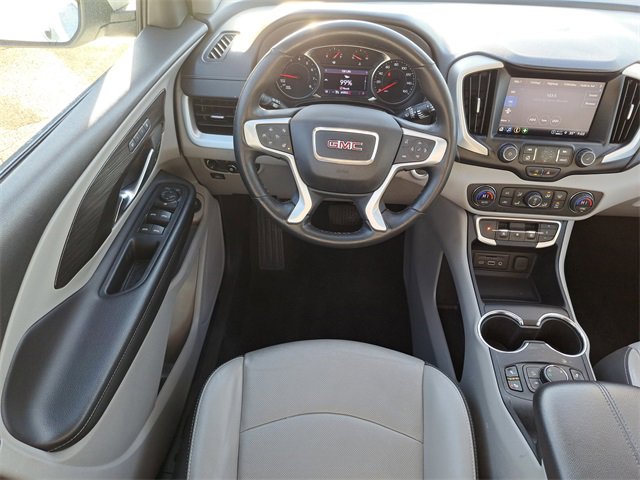 Used 2023 GMC Terrain SLT image 11