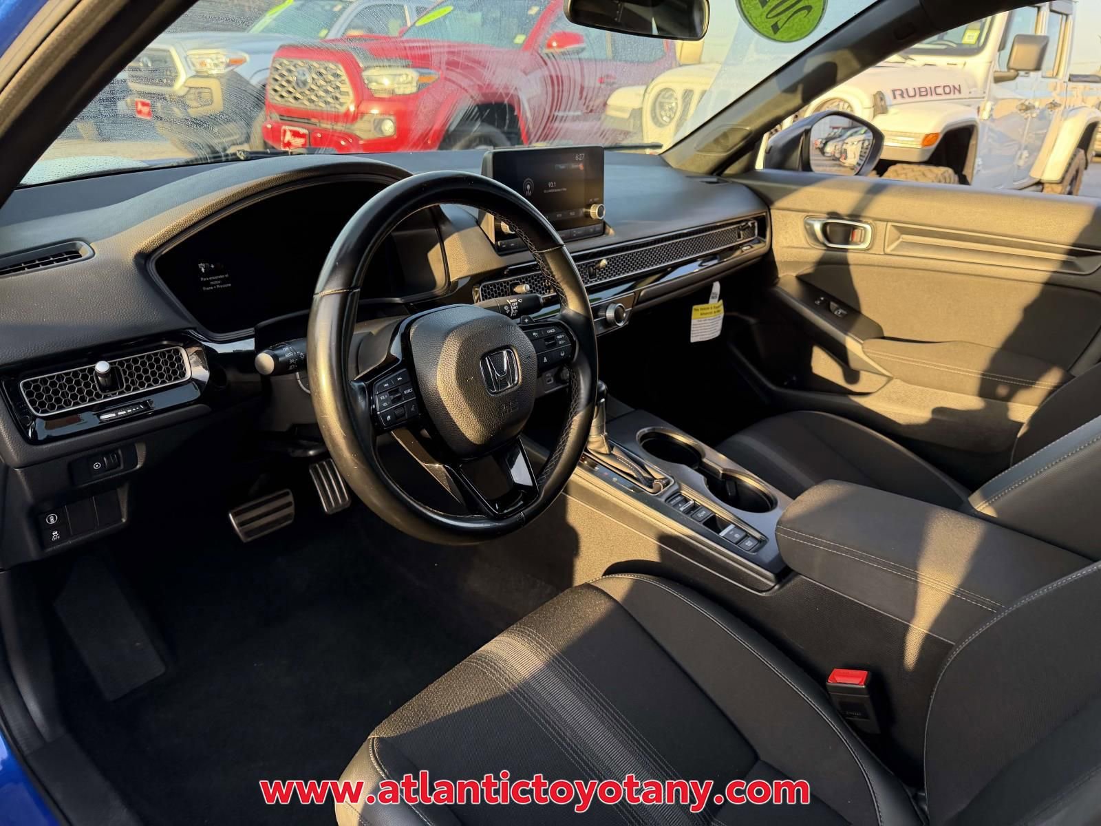 Used 2023 Honda Civic Sport image 15