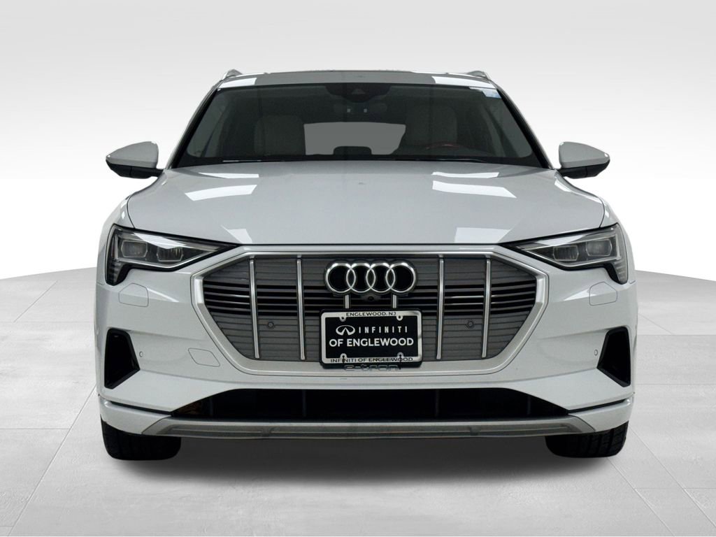 Used 2019 Audi e-tron Premium Plus image 2