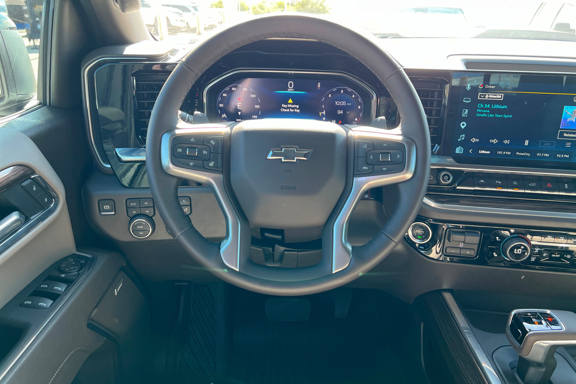 Used 2025 Chevrolet Silverado 1500 LT Trail Boss w/ Convenience Package II AWD/4WD image 13