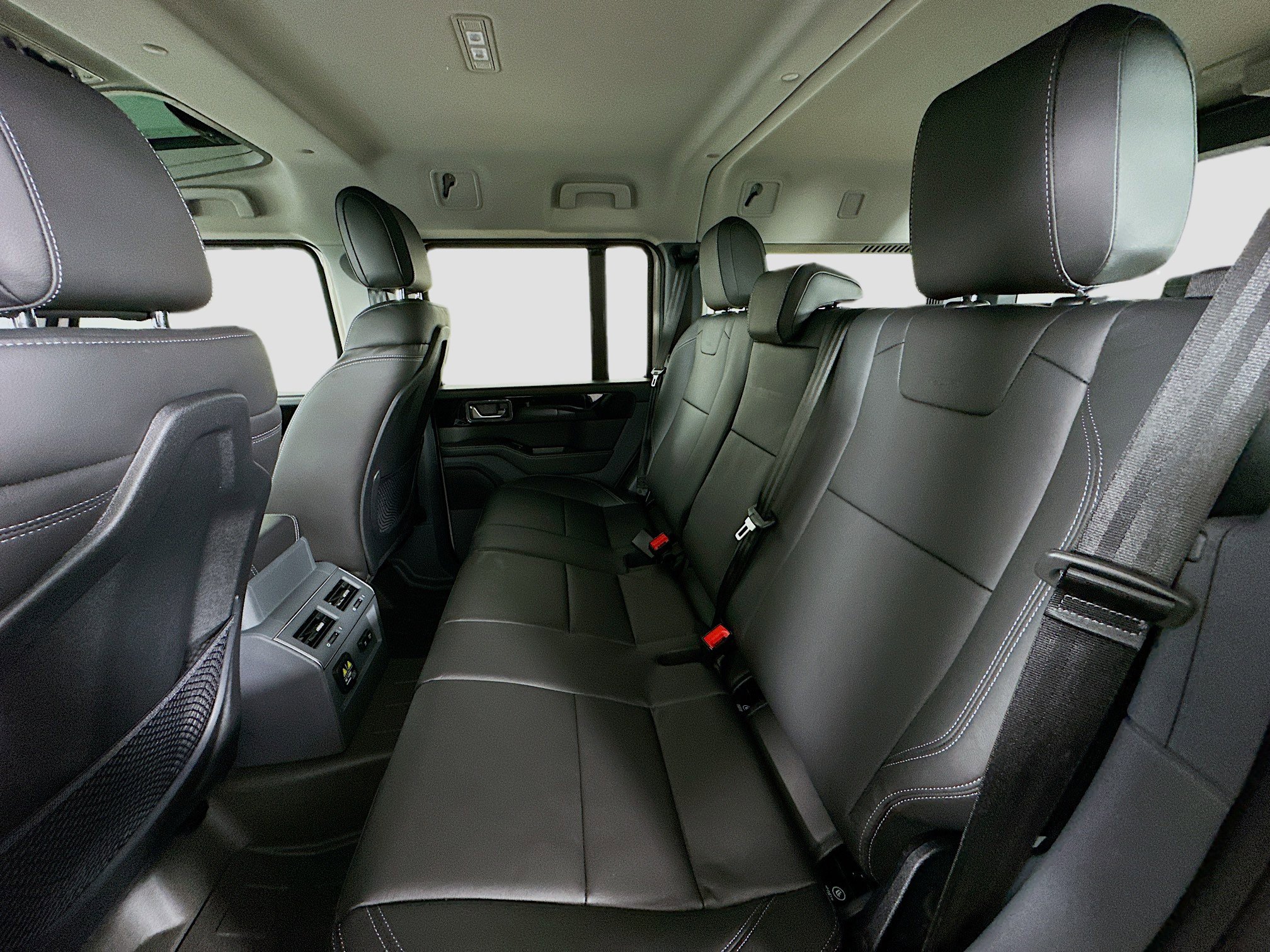 New 2026 INEOS Grenadier Fieldmaster Edition image 38