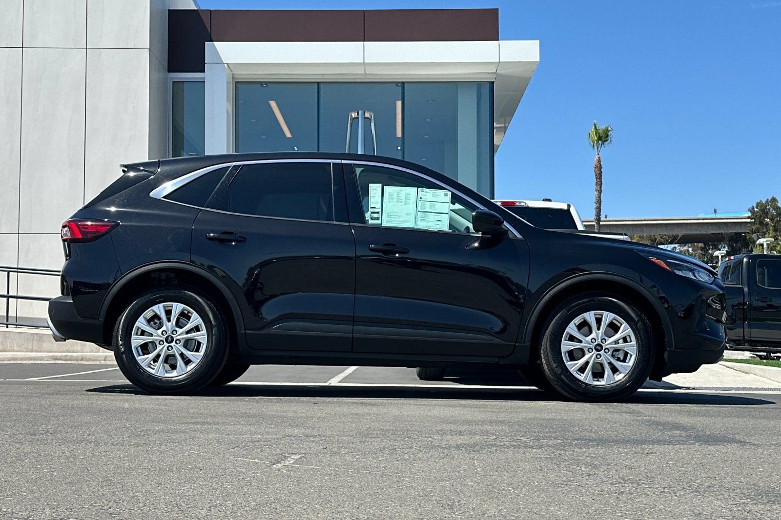 Certified 2024 Ford Escape Active w/ Tech Pack #2 FWD image 2