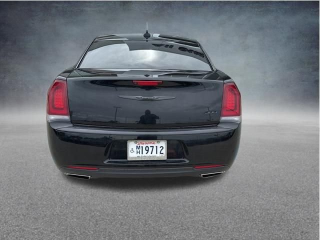 Used 2023 Chrysler 300 Touring w/ Sport Appearance Package RWD image 6