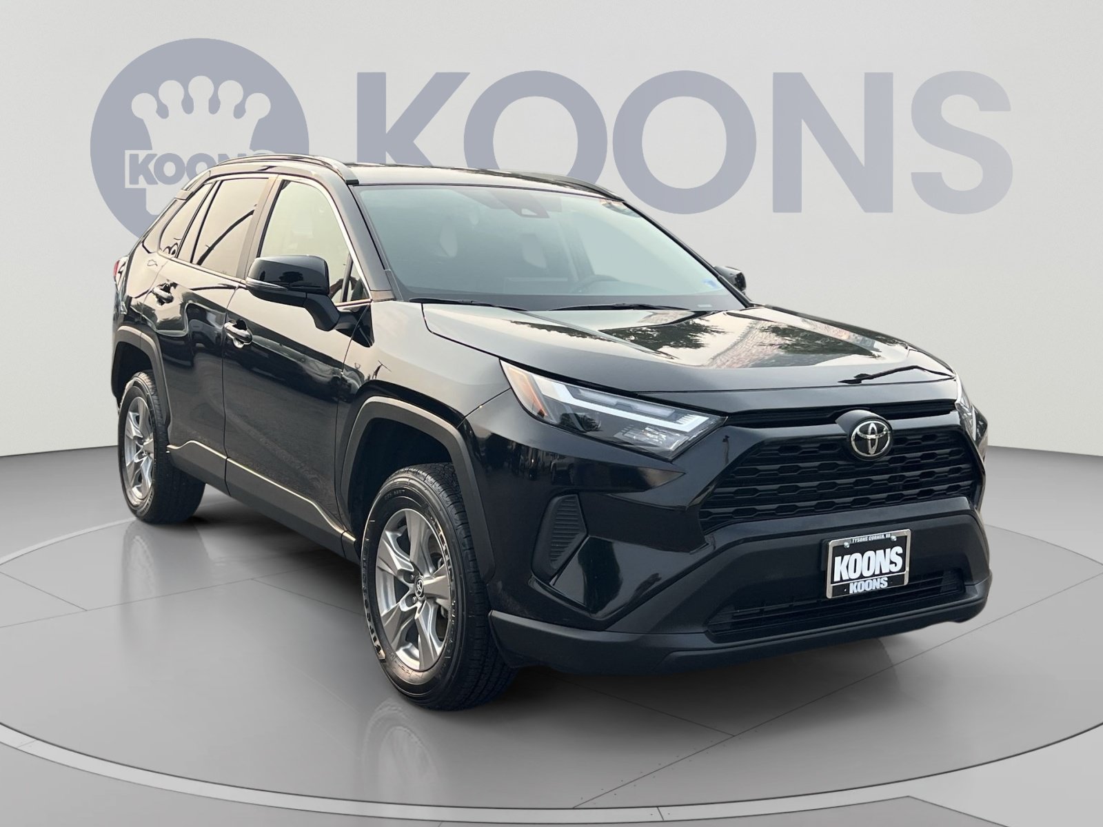 Used 2025 Toyota RAV4 XLE AWD/4WD image 10
