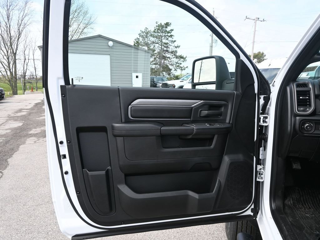 New 2026 RAM 5500 Tradesman AWD/4WD image 8
