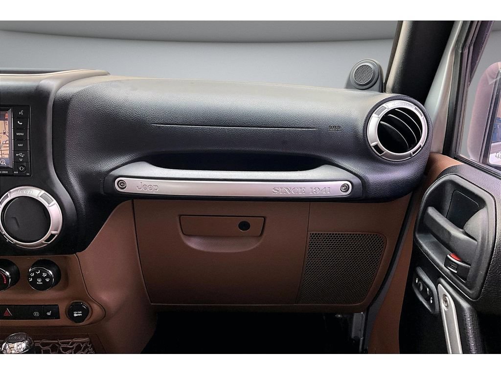 Used 2011 Jeep Wrangler Unlimited Sahara w/ Dual Top Group AWD/4WD image 45