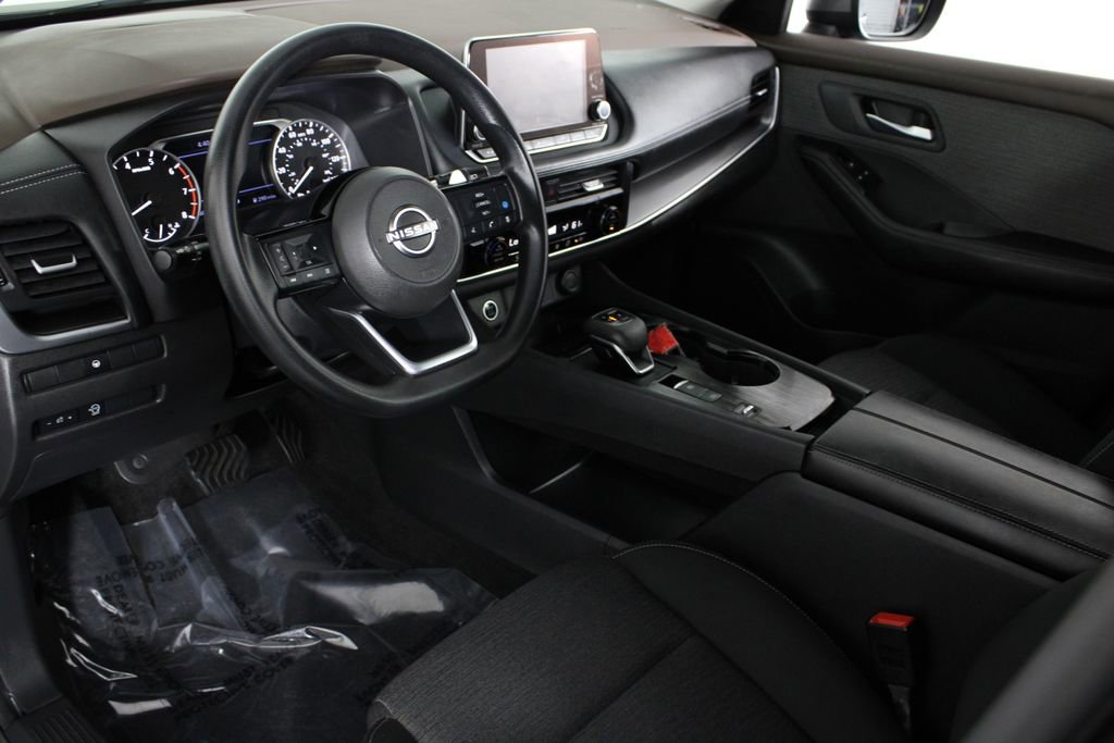 Certified 2023 Nissan Rogue SV image 19