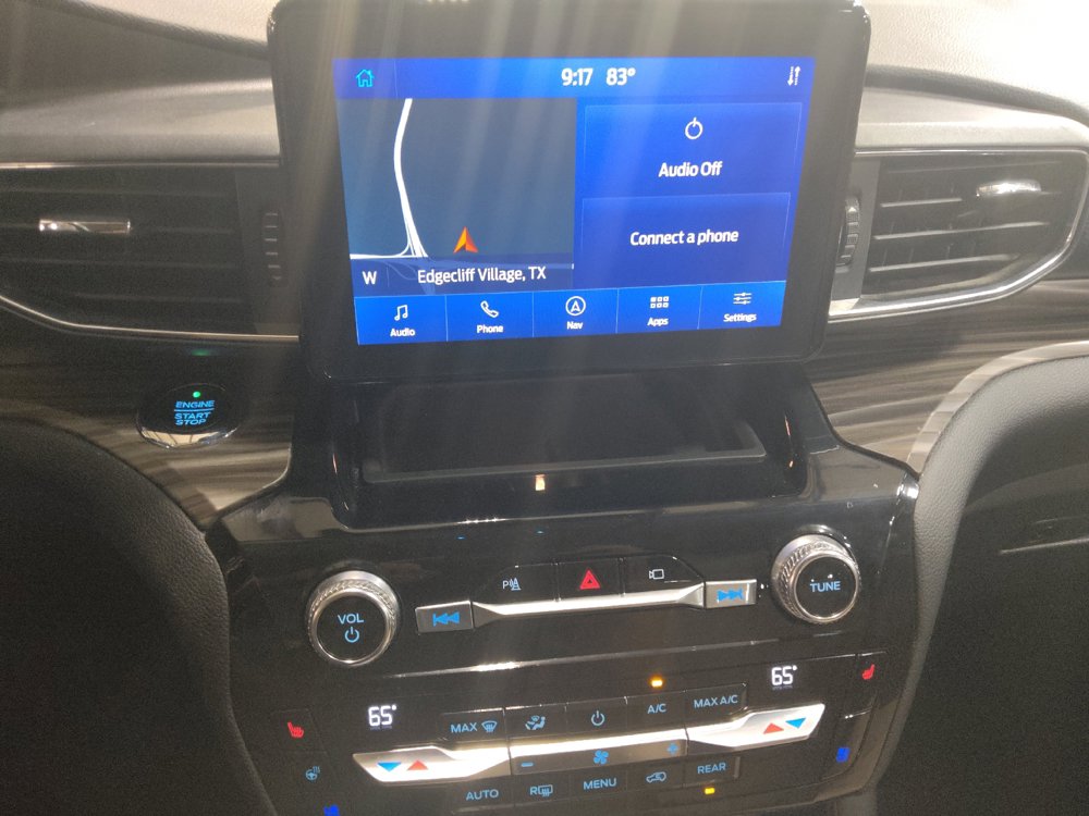 Used 2021 Ford Explorer Limited w/ Equipment Group 301A RWD image 25