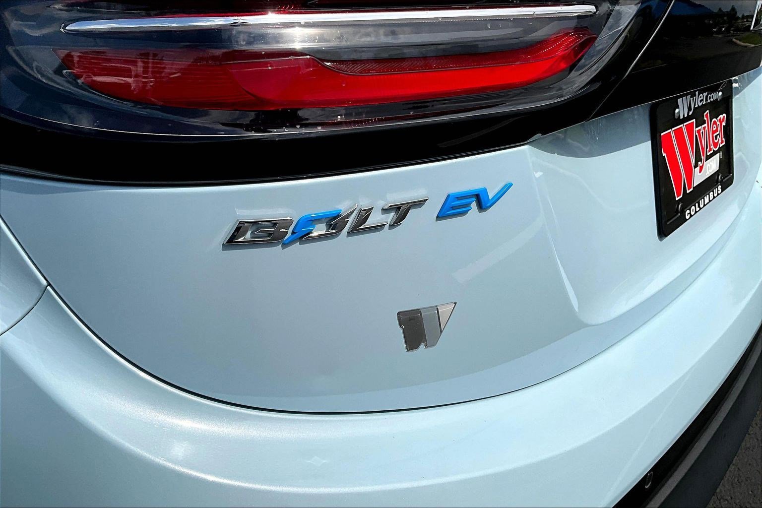 Used 2022 Chevrolet Bolt LT FWD image 24