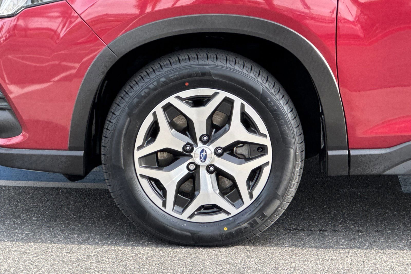 Certified 2023 Subaru Forester Premium AWD/4WD image 29