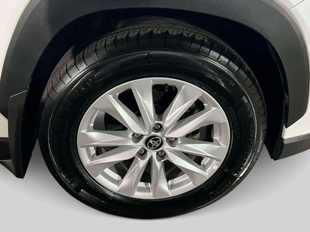 Used 2023 Toyota Corolla Cross LE w/ Moonroof Package AWD/4WD image 8