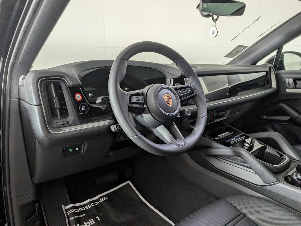 New 2026 Porsche Cayenne Coupe image 4